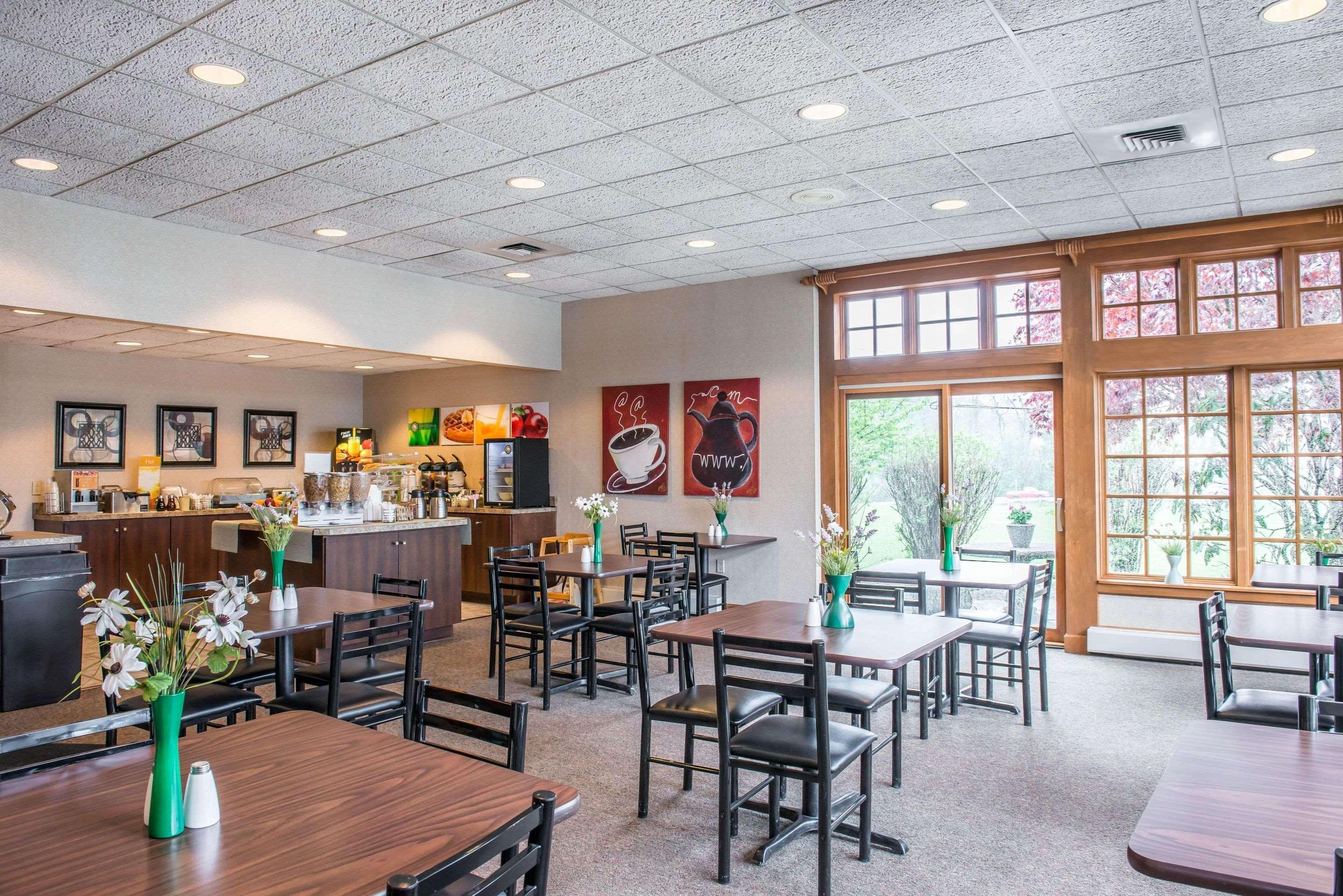 Quality Inn Pittsburgh Airport Oakdale Kültér fotó