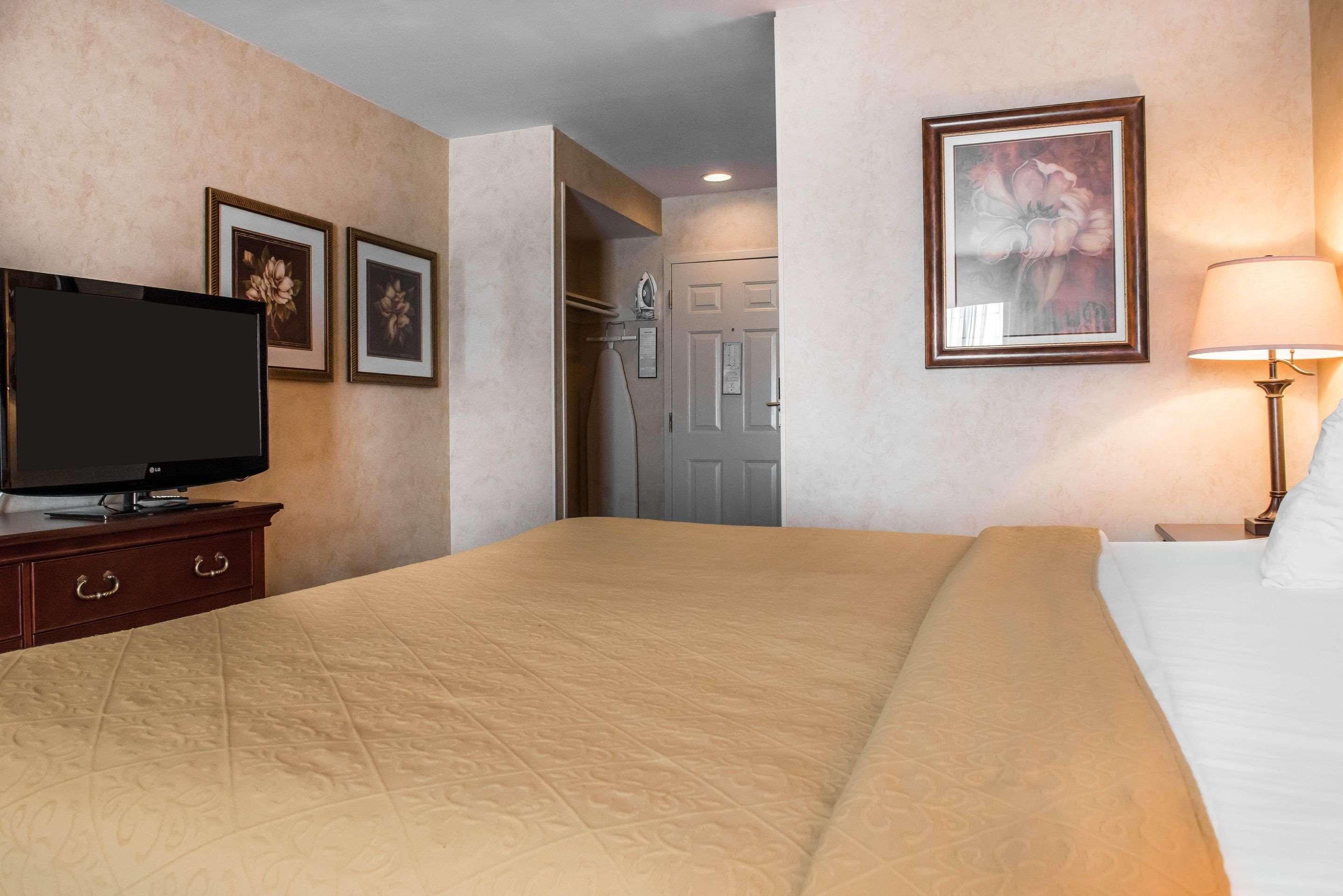 Quality Inn Pittsburgh Airport Oakdale Kültér fotó