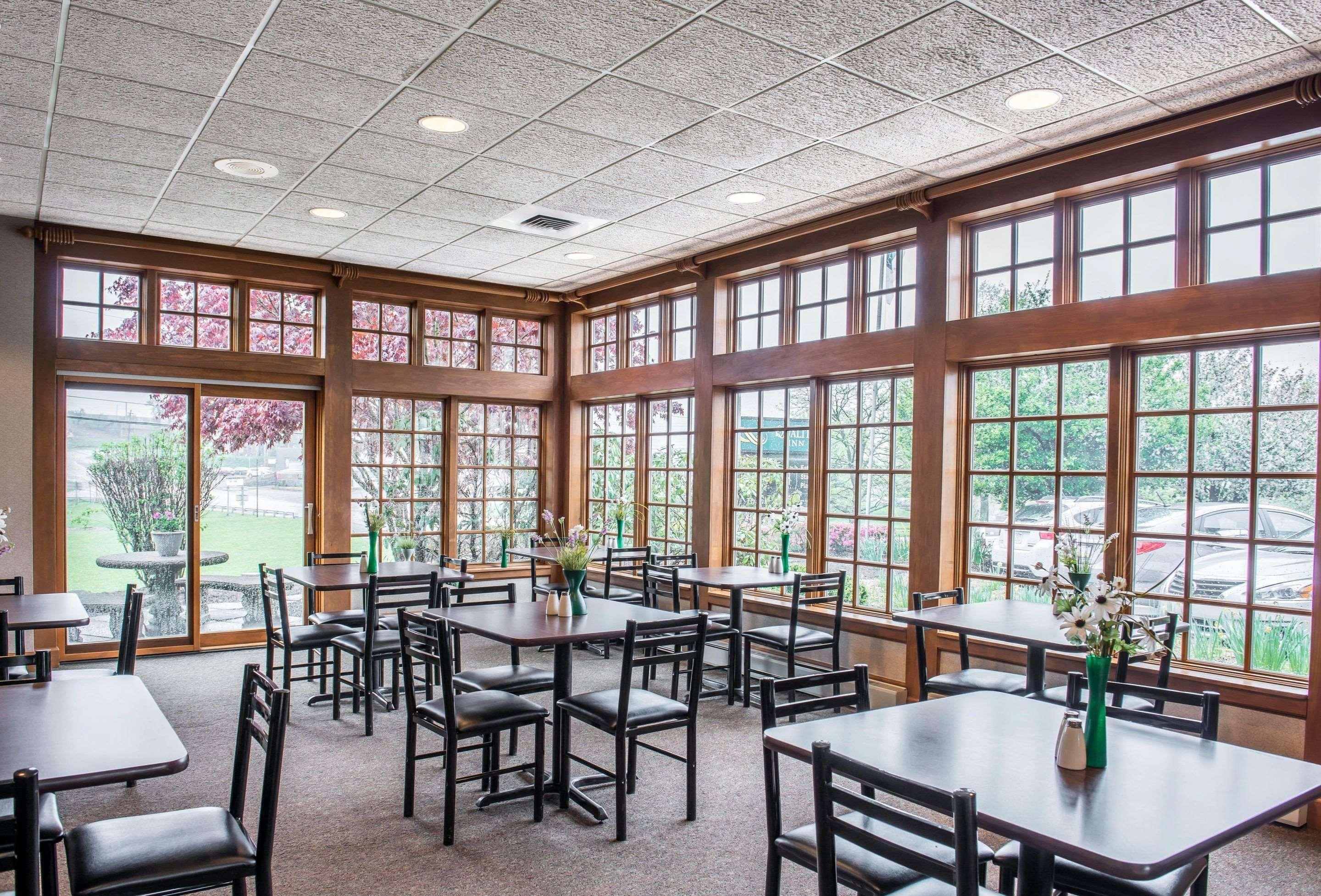 Quality Inn Pittsburgh Airport Oakdale Kültér fotó