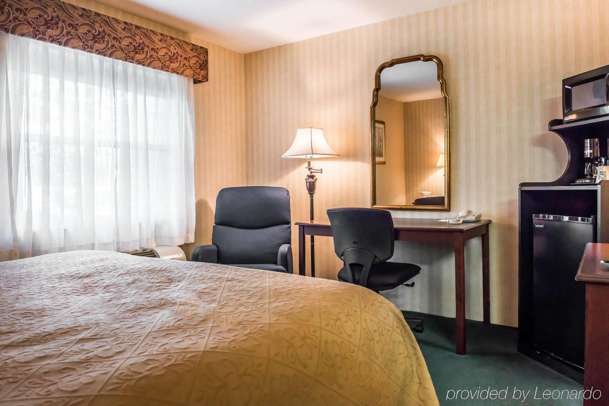 Quality Inn Pittsburgh Airport Oakdale Kültér fotó