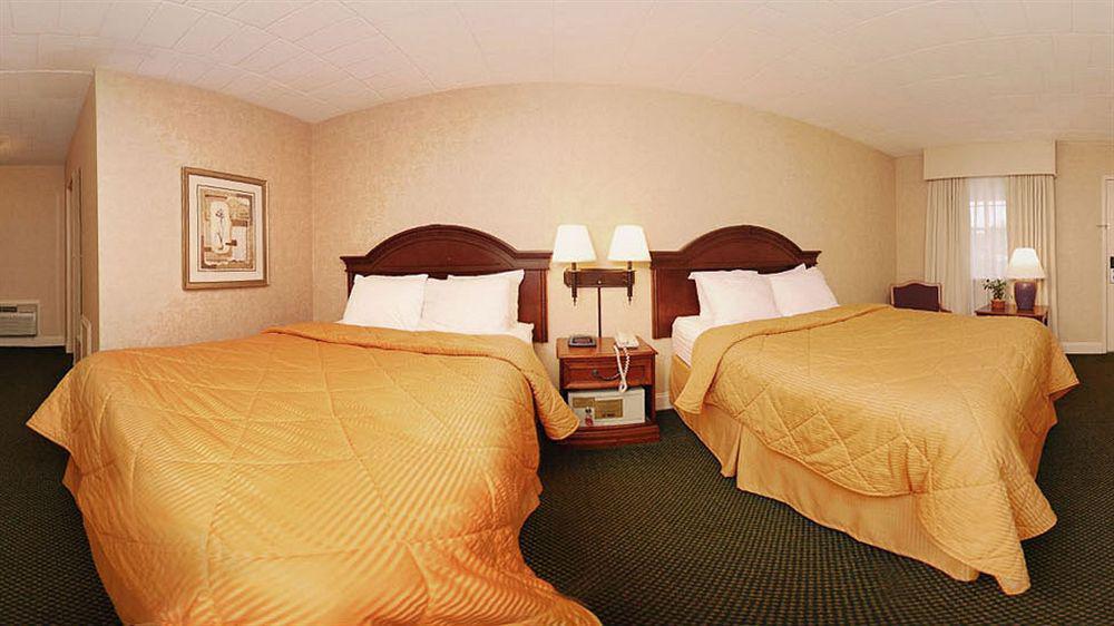 Quality Inn Pittsburgh Airport Oakdale Kültér fotó